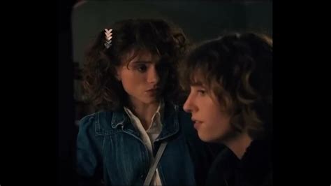 Nancy And Robin Ronance Stranger Things ♥️ Youtube