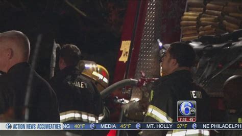 Firefighter Hurt Battling Sw Philly Blaze 6abc Philadelphia