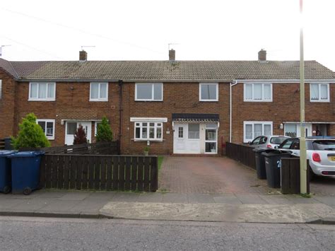 Dame Flora Robson Avenue South Shields 3 Bed Terraced House To Rent