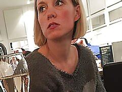 Toilet Time Mum Carrie Wipes Her Ass ThisVid