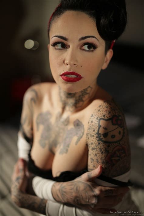Tattooed Pinup Babe Leigh Raven Posing Nude In Front Of The Camera CoedCherry