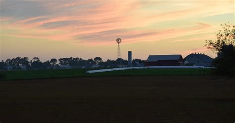 Sunset Dinner Tour On An Amish Farm The Amish Farm And House