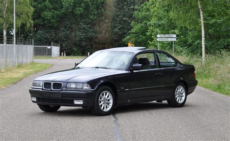 Openroadclassiccarsbmwe36320icoupe A1 1 Openroad