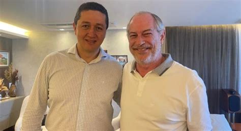 Ao lado de Glêdson Bezerra Ciro Gomes cumpre agenda em Juazeiro do