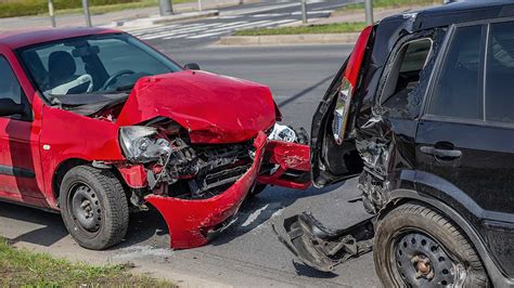 What Is A Head On Collision Head On Car Crashes And Accidents Florin