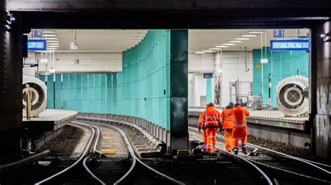 Berlin Nord Süd Tunnel der S Bahn wieder frei