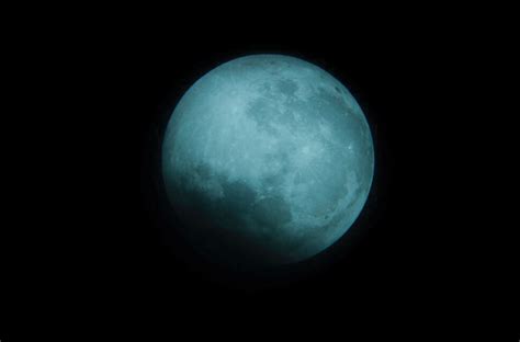 Blue Moon: Myth or Fact? – Verde Magazine