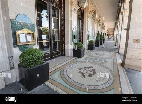 Hotel meurice rue de rivoli paris fotografías e imágenes de alta