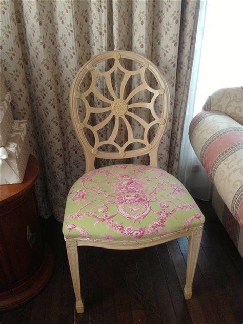 Chaise Par Une Cliente Tissu Toile De Jouy Ludivine Rose Fond Vert