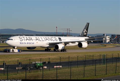 Zs Snc South African Airways Airbus A Photo By Oliver Pudwell