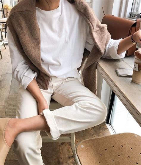 Cozy looks que se antojan para los días lluviosos Minimalist fashion