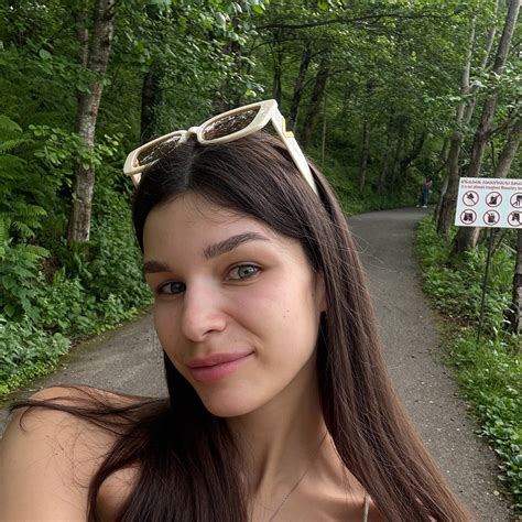 OnlyFans model who won the heart of world-famous soccer player L