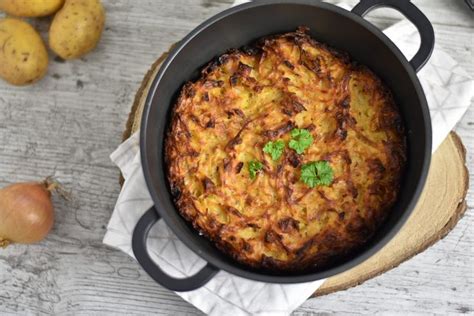 Typisch für Eifel Döppekooche mit Speck und Kartoffeln Recipe