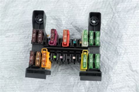 Mercedes Benz W211 E Class Dashboard Fuse Box 2115450301 Eur 17 53 Picclick De