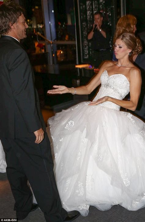 Wedding amazing dress: Britney spears kevin federline wedding pictures