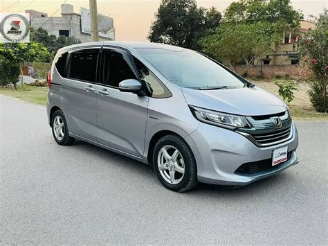 Honda Freed Hybrid G Honda Sensing For Sale In Lahore Pakwheels