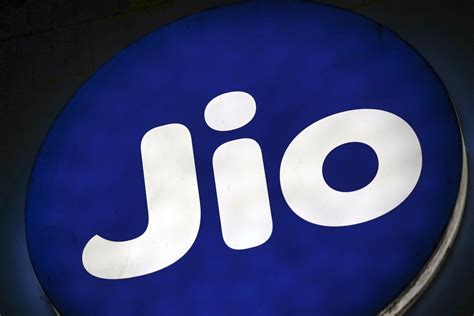 Reliance Jio Seeks Up To 2 Billion In Offshore Loans To Fund 5g Plan