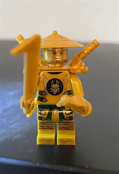 Lego Ninjago Minifigur In Gold Kaufen Auf Ricardo