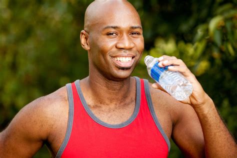 Here’s Why Drinking Water While Standing Is Unhealthy Healthfacts Ng