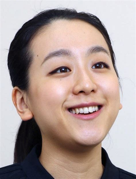 「背中が美しい」浅田真央さん大胆な黒ドレス姿が反響砂浜でのcm後ろ姿カットで「美しさ実感」：中日スポーツ・東京中日スポーツ