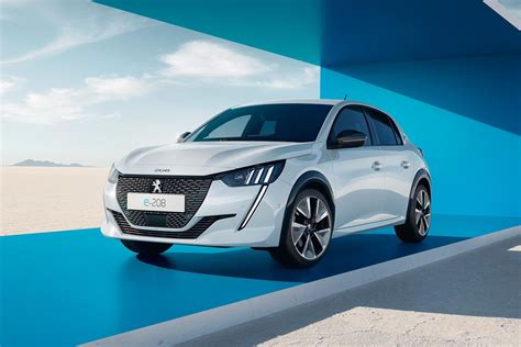 Electric Peugeot e-208 gets fresh new look in leaked images | CarExpert