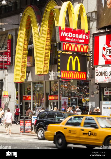 Mcdonald S Restaurant Times Square Nyc Stock Photo Alamy