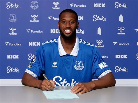 [Official] Everton have signed striker Beto from Udinese for around € ...