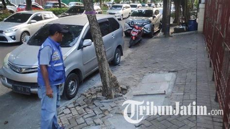 Viral Video Pencurian Besi Penutup Got Di Surabaya Komplotan Maling