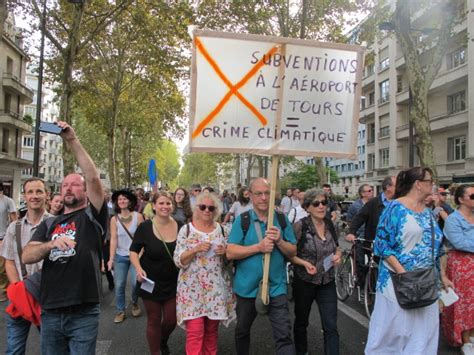 Tours Personnes Marchent Pour Le Climat En Photos