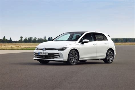 Volkswagen Golf Partono Gli Ordini Del Restyling In Italia Prezzi