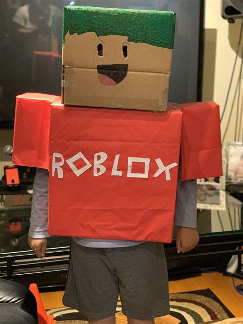 Pin by Lynn Nguyen on Homemade Roblox Halloween costume. | Halloween ...