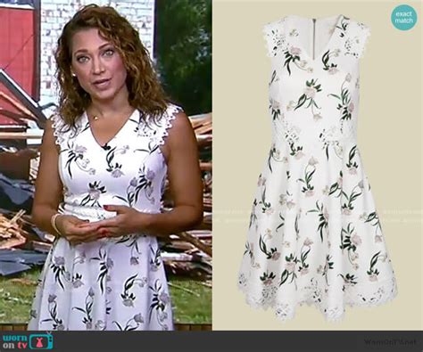 Wornontv Ginger’s White Floral V Neck Dress On Good Morning America Ginger Zee Clothes And