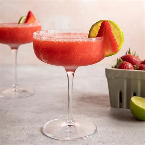 Frozen Strawberry Daiquiris Recipe How To Make It