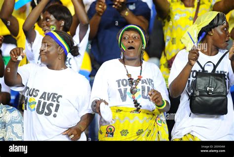 Gabon Fans Hi Res Stock Photography And Images Alamy