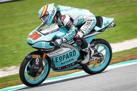 Moto Sepang Adri N Fern Ndez Logra Su Primera Pole Mundialista