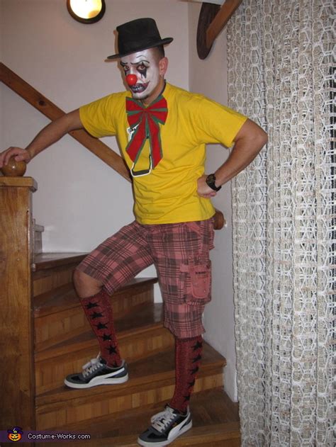 Evil Clown Halloween Costume - Photo 2/4