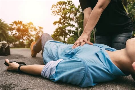 What Are A First Aid Officers Role And Responsibilities — West Coast