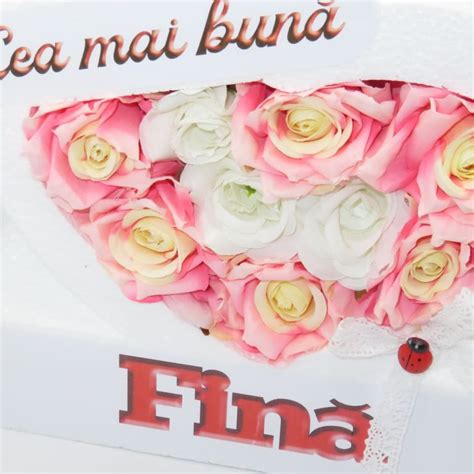 Aranjament Floral Cadou Pentru Fina Cu Trandafiri De Matase