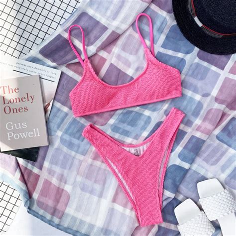 Hot Sexy Ely Shuri Bikini Pics