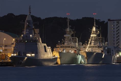 HTMS Bhumibol Adulyadej FFG 471 HMCS Vancouver FFH 331 Flickr