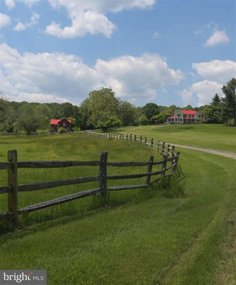 8146 Great Run Ln, Warrenton, VA 20186 - See Est. Value, Schools & More