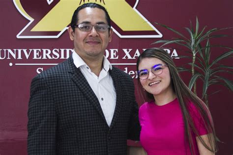 Universidad De Xalapa Celebra Los Logros De Sus Maestros Y Estudiantes