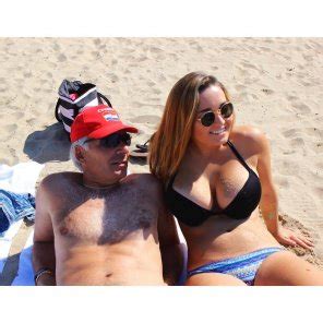 Sandy Tits With Dad Porn Pic