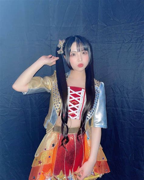 北川愛乃さんのインスタグラム写真 北川愛乃instagram「 ️🧡💛🤍 Idol Ske48 衣装 オフショット