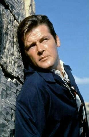 Pin By David Bryant On Sir Roger Moore Classic Movie Stars Roger