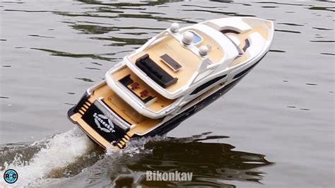 Super Rc Yacht And Speedboat In Action Youtube