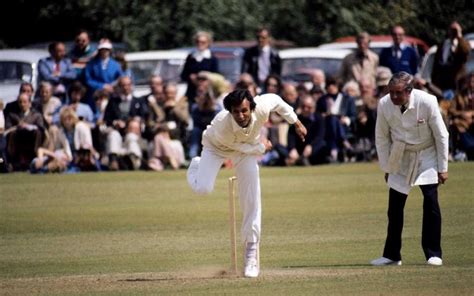 Asif Iqbal: The Cavalier of Pakistani Cricket - Youlin Magazine