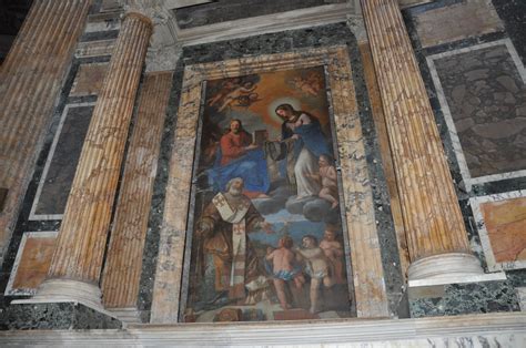 The Pantheon Has Many Art Pieces Inside Travel Through Italy