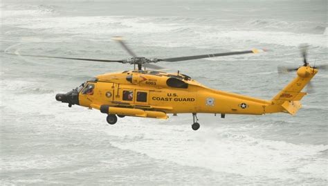 LUS Coast Guard pérennise sa livrée jaune sur trois de ses MH 60T