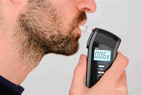 Best Breathalyzer Reviews: Top 10 in 2018